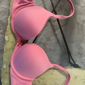 Victoria secret 32C bra $30